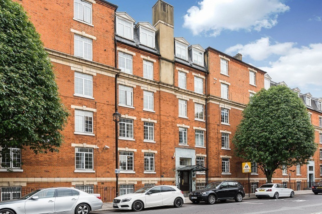 Marble Arch Apartments - Image 5