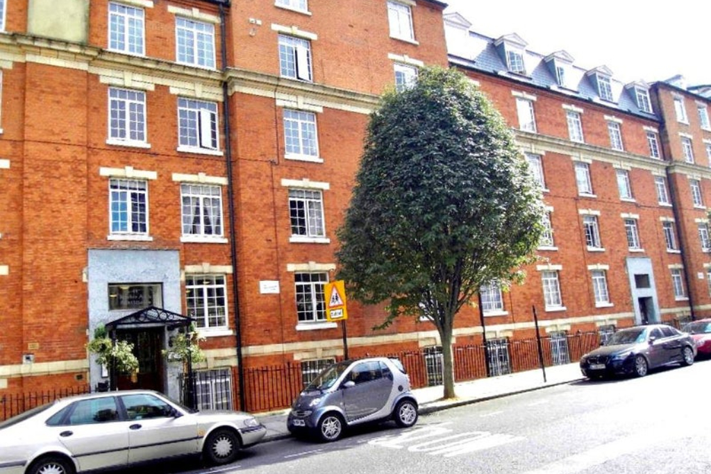 Marble Arch Apartments - Image 2