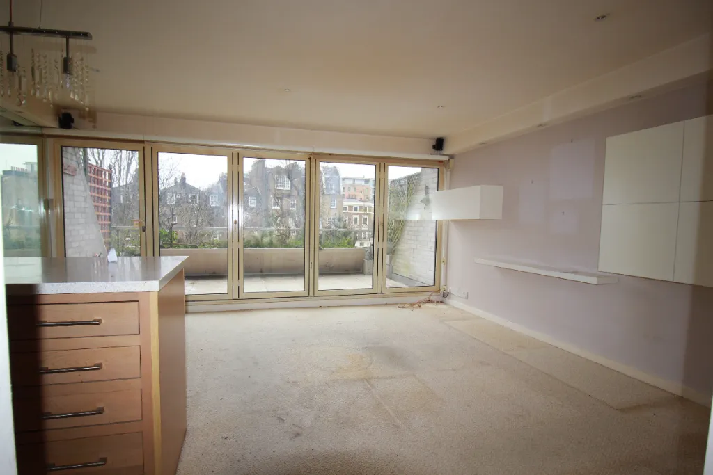 2 Bedroom Maisonette Kendal Steps W2